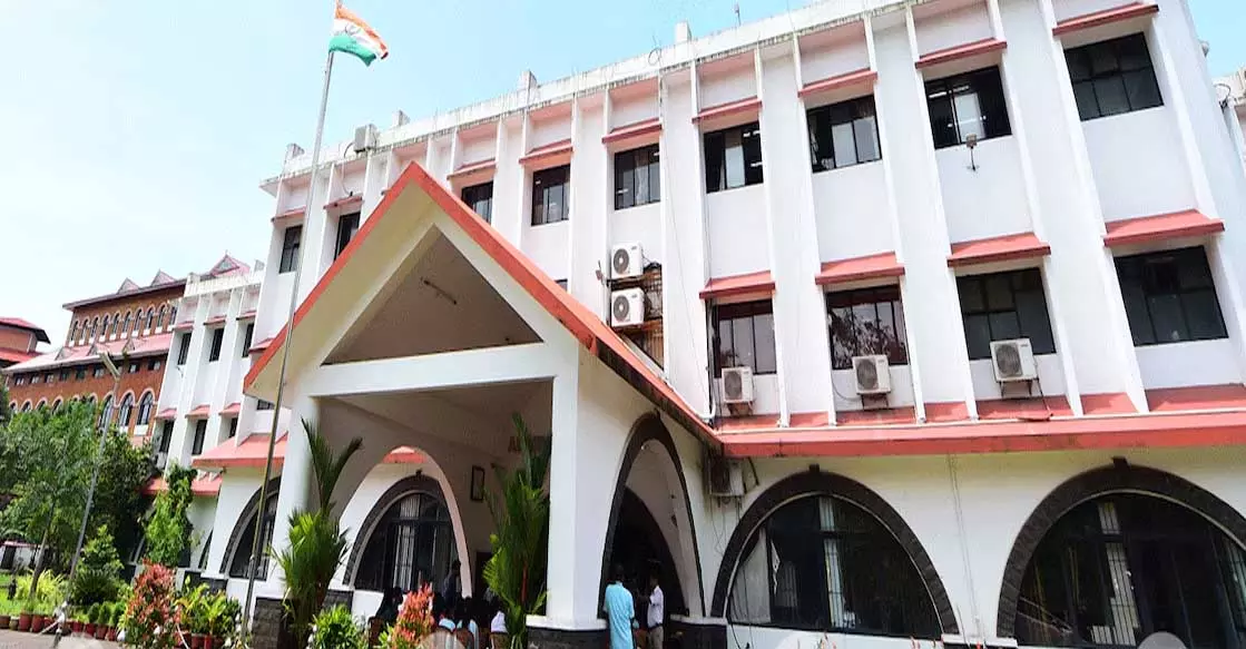 Kerala : कन्नूर विश्वविद्यालय के दो सहायक प्रोफेसरों की नियुक्तियां रद्द